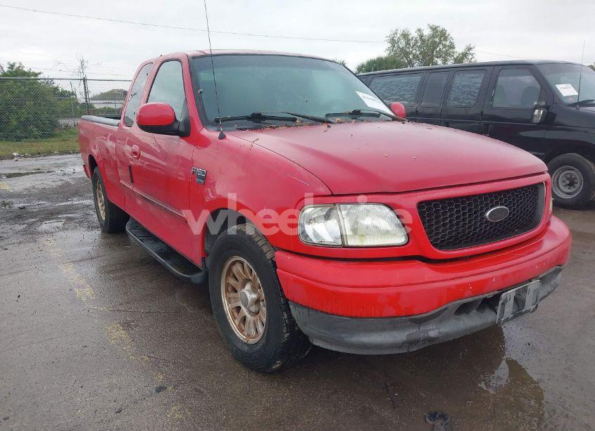 2002 Ford F-150 LARIAT/XL/XLT (VIN 1FTRX17W72KB04625) main photo