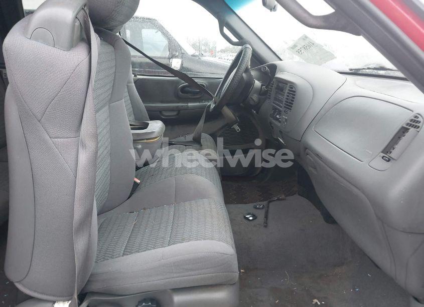 Photo 5 of 2002 Ford F-150 LARIAT/XL/XLT (VIN 1FTRX17W72KB04625)