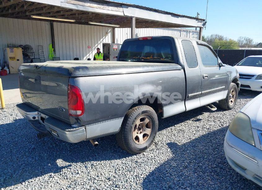 Photo 4 of 2002 Ford F-150 LARIAT/XL/XLT (VIN 1FTRX17W72NB13467)