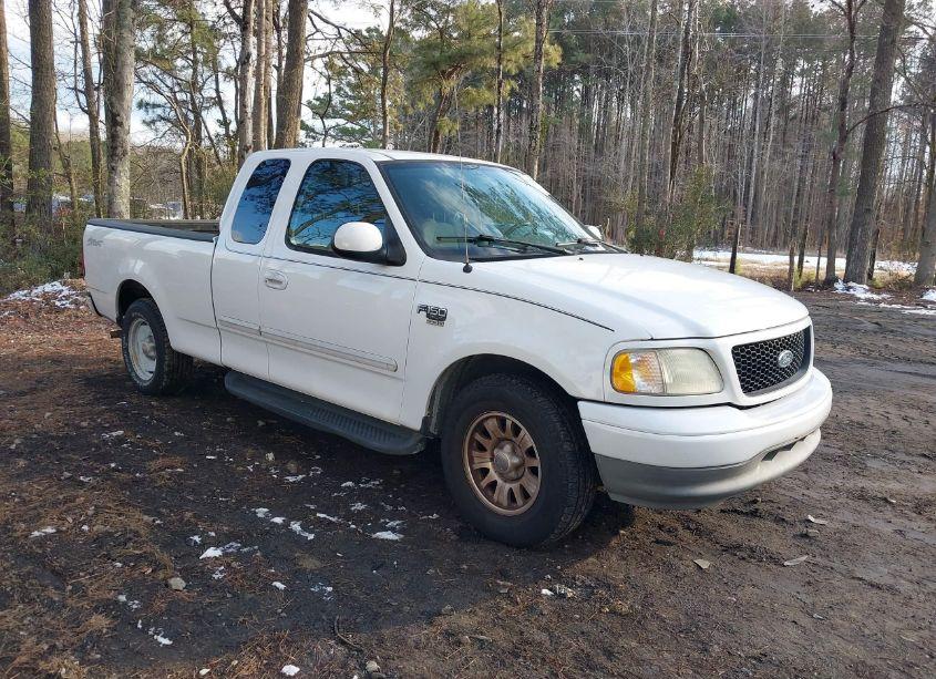 2003 Ford F-150 LARIAT/XL/XLT (VIN 1FTRX17W73NB92625) main photo