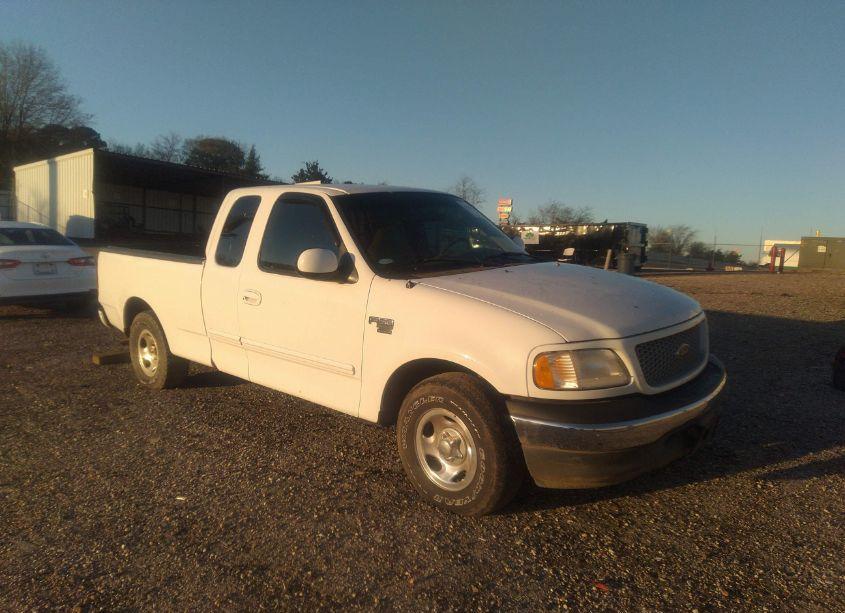 1999 Ford F-150 LARIAT/WORK SERIES/XL/XLT (VIN 1FTRX17W7XKB77467) main photo