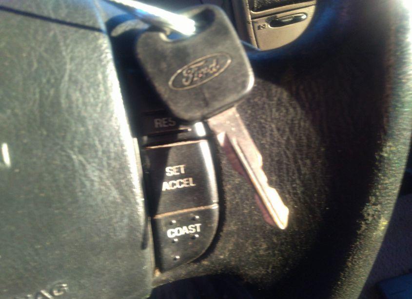 Photo 11 of 1999 Ford F-150 LARIAT/WORK SERIES/XL/XLT (VIN 1FTRX17W7XKB77467)