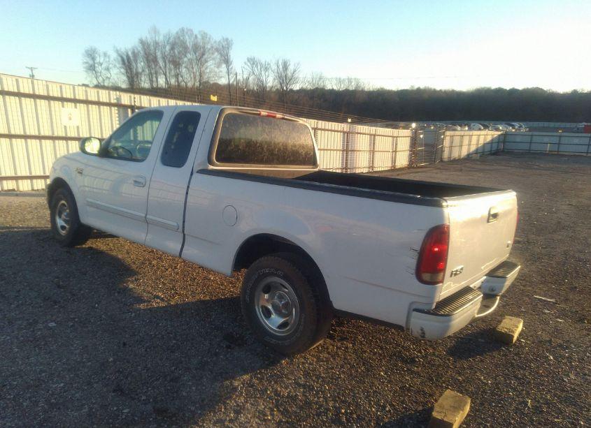 Photo 3 of 1999 Ford F-150 LARIAT/WORK SERIES/XL/XLT (VIN 1FTRX17W7XKB77467)