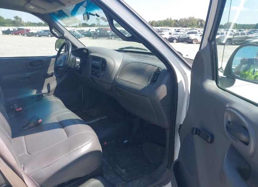 Photo 5 of 2001 Ford F-150 LARIAT/XL/XLT (VIN 1FTRX17W81NA46442)