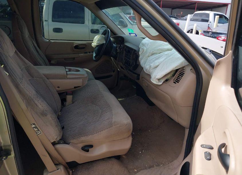 Photo 5 of 1999 Ford F-150 LARIAT/WORK SERIES/XL/XLT (VIN 1FTRX17W9XKB74702)