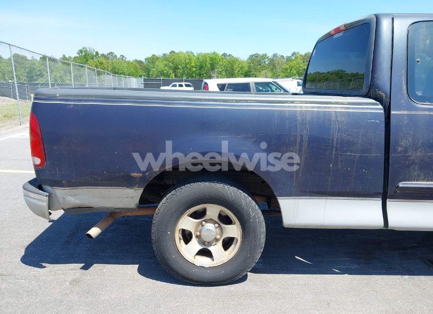 Photo 13 of 1999 Ford F-150 LARIAT/WORK SERIES/XL/XLT (VIN 1FTRX17W9XNB32397)