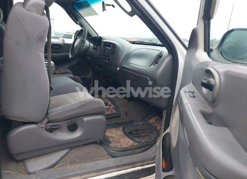 Photo 5 of 2003 Ford F-150 LARIAT/XL/XLT (VIN 1FTRX18L03NA19579)