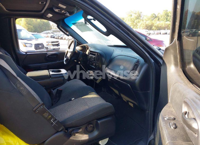 Photo 5 of 2003 Ford F-150 LARIAT/XL/XLT (VIN 1FTRX18L03NB24140)