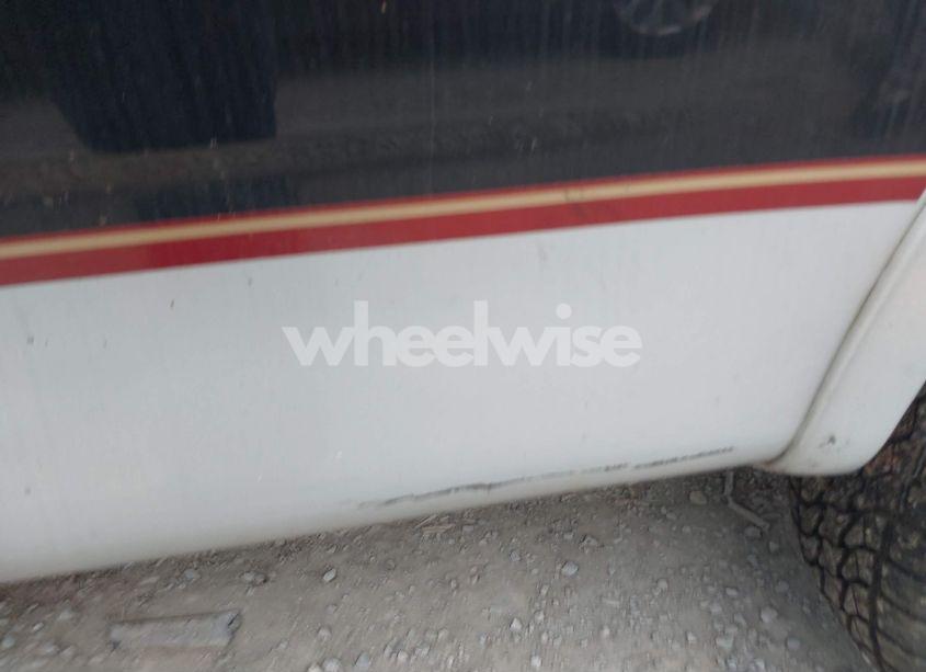 Photo 6 of 2000 Ford F-150 LARIAT/WORK SERIES/XL/XLT (VIN 1FTRX18L0YNC05663)