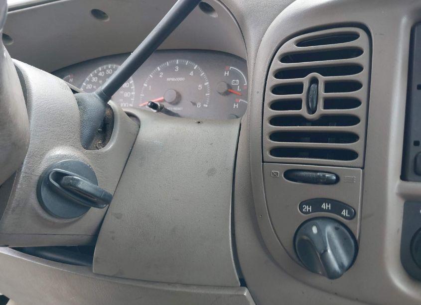 Photo 11 of 2001 Ford F-150 LARIAT/XL/XLT (VIN 1FTRX18L11NA18793)