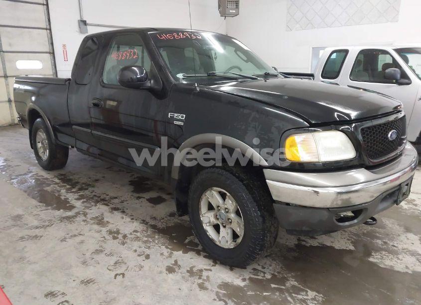 2002 Ford F-150 LARIAT/XL/XLT (VIN 1FTRX18L12NC05856) main photo