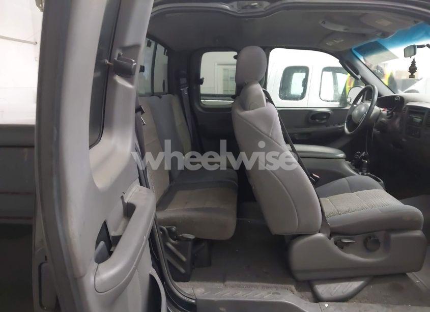 Photo 8 of 2002 Ford F-150 LARIAT/XL/XLT (VIN 1FTRX18L12NC05856)