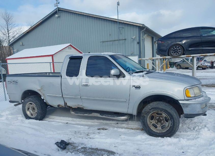 Photo 13 of 1998 Ford F-150 LARIAT/STANDARD/XL/XLT (VIN 1FTRX18L1WNC01067)