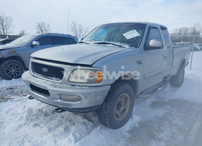 Photo 2 of 1998 Ford F-150 LARIAT/STANDARD/XL/XLT (VIN 1FTRX18L1WNC01067)