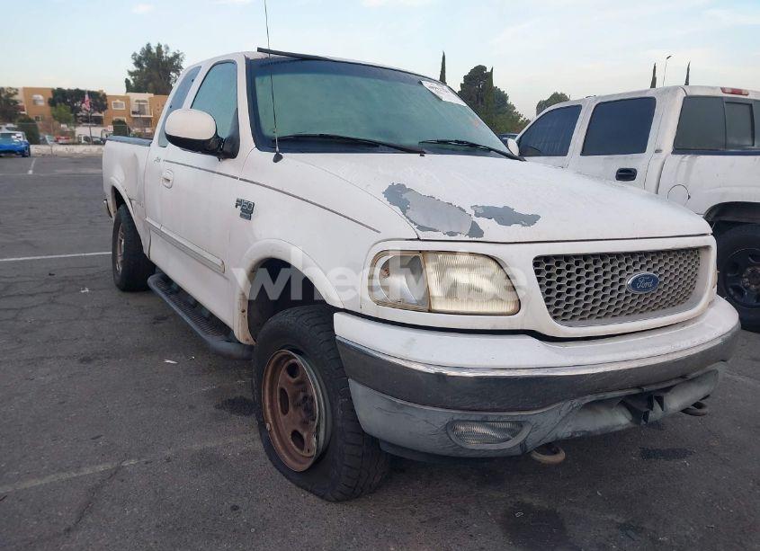 1999 Ford F-150 LARIAT/XL/XLT (VIN 1FTRX18L1XKB61205) main photo