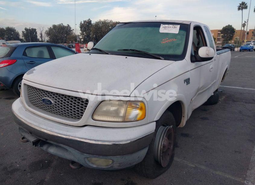 Photo 2 of 1999 Ford F-150 LARIAT/XL/XLT (VIN 1FTRX18L1XKB61205)