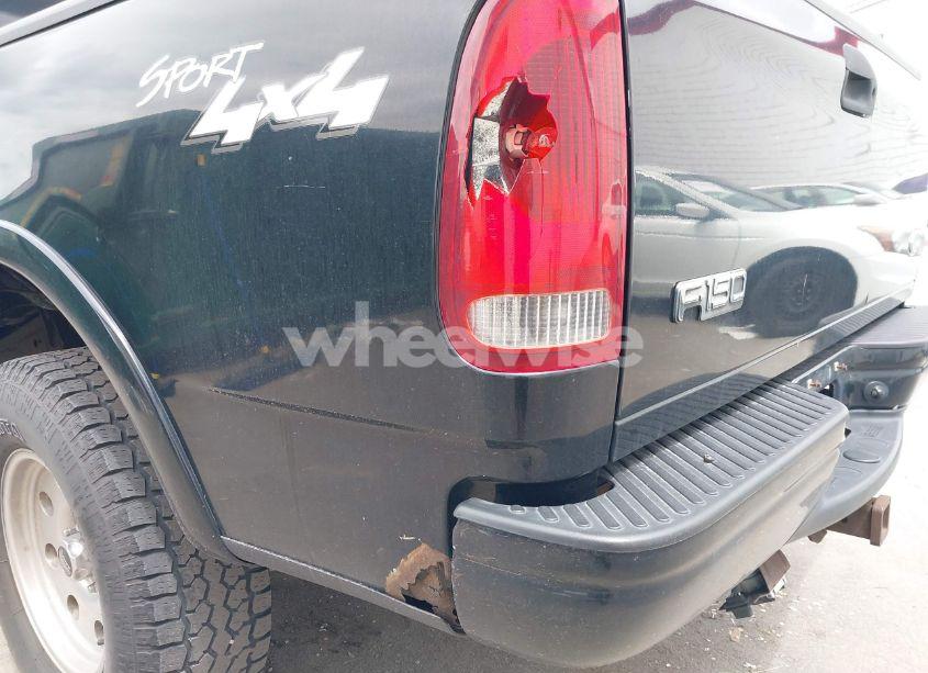 Photo 6 of 2002 Ford F-150 LARIAT/XL/XLT (VIN 1FTRX18L22NB52780)