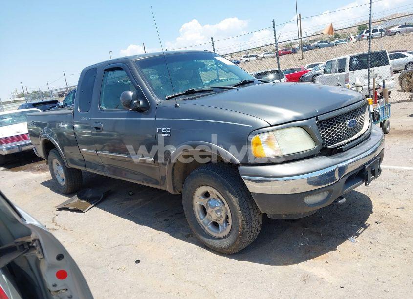 2003 Ford F-150 LARIAT/XL/XLT (VIN 1FTRX18L23NB00132) main photo