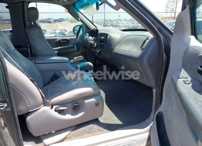 Photo 5 of 2003 Ford F-150 LARIAT/XL/XLT (VIN 1FTRX18L23NB00132)