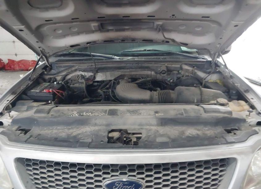 Photo 10 of 2000 Ford F-150 LARIAT/WORK SERIES/XL/XLT (VIN 1FTRX18L2YKA64936)