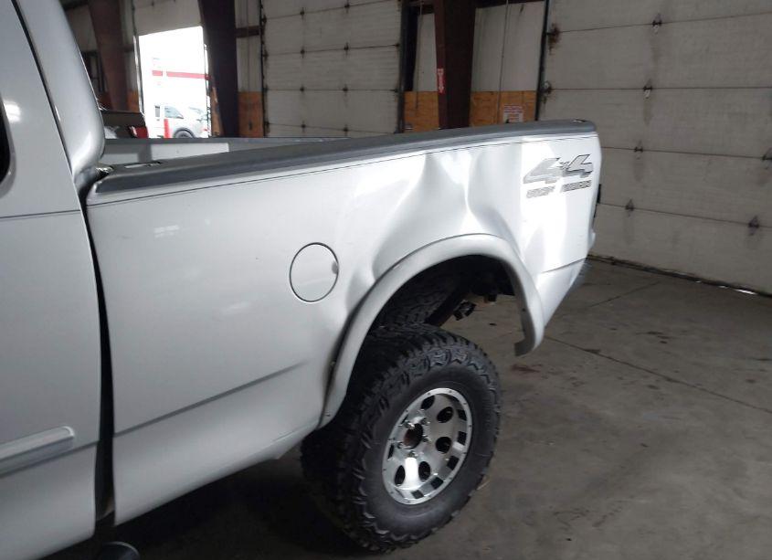 Photo 6 of 2000 Ford F-150 LARIAT/WORK SERIES/XL/XLT (VIN 1FTRX18L2YKA64936)