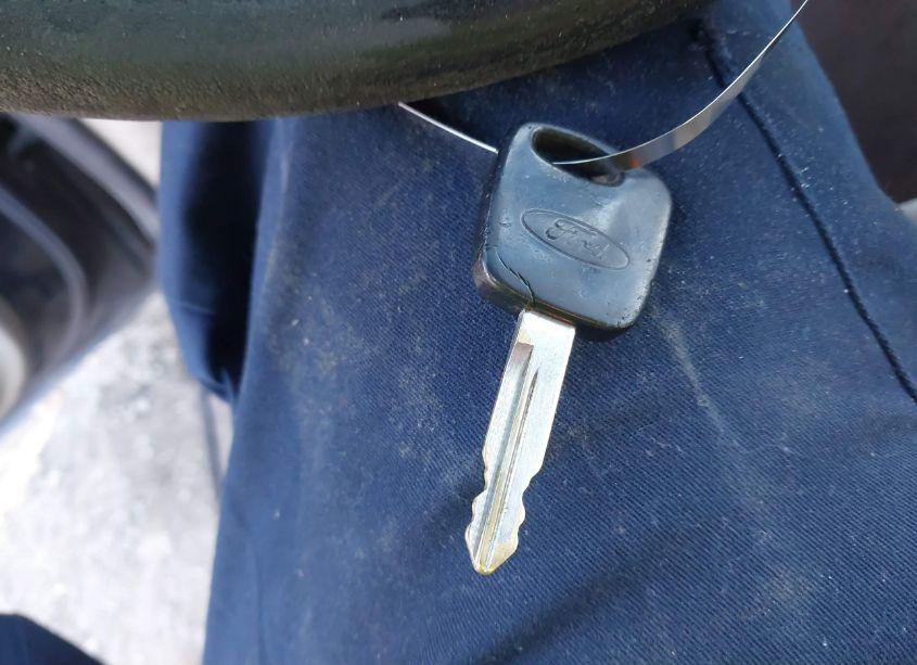 Photo 11 of 2000 Ford F-150 LARIAT/WORK SERIES/XL/XLT (VIN 1FTRX18L2YNC24750)