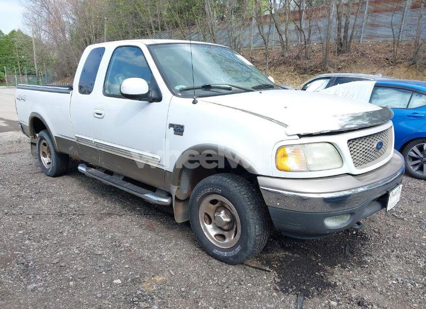 2003 Ford F-150 LARIAT/XL/XLT (VIN 1FTRX18L33NA05126) main photo