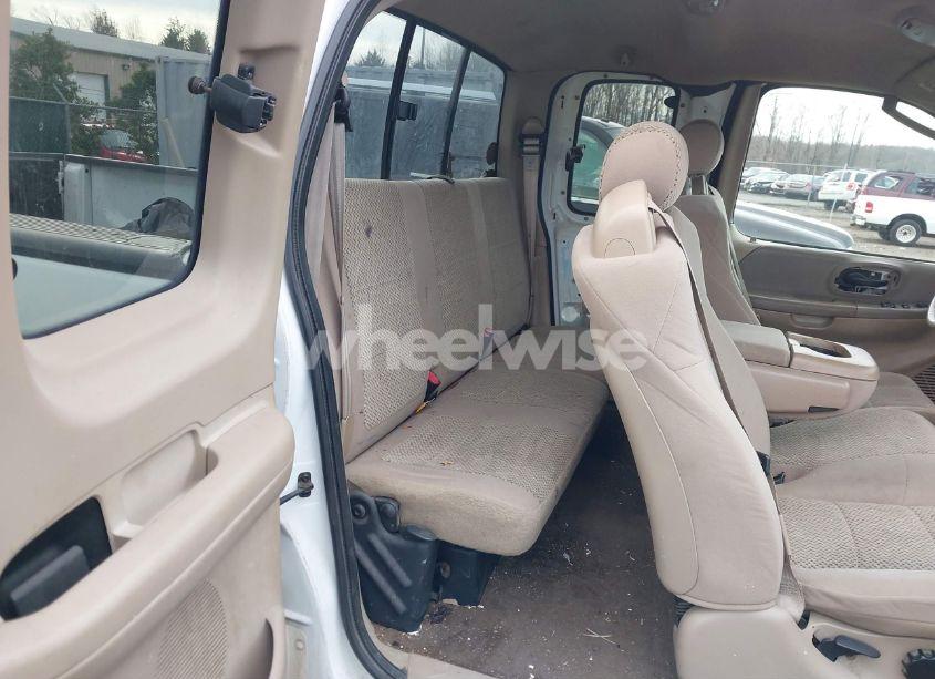 Photo 8 of 2002 Ford F-150 LARIAT/XL/XLT (VIN 1FTRX18L42NB33325)