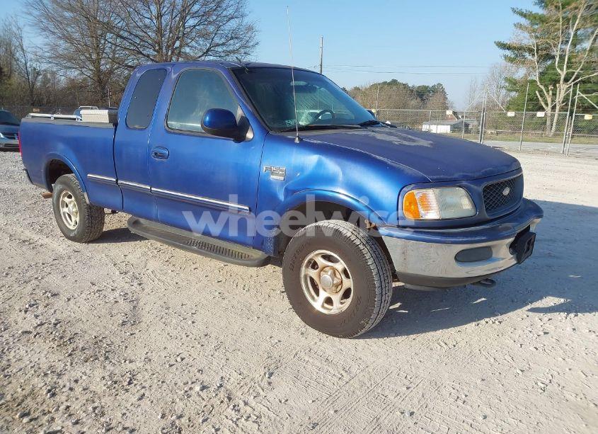 1998 Ford F-150 LARIAT/STANDARD/XL/XLT (VIN 1FTRX18L4WKB26155) main photo