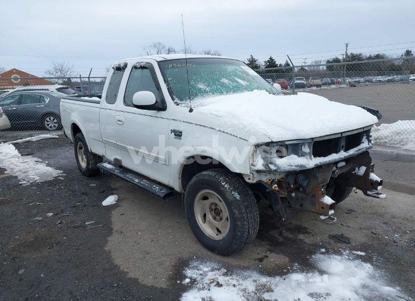 2001 Ford F-150 LARIAT/XL/XLT (VIN 1FTRX18L51NA46449) main photo