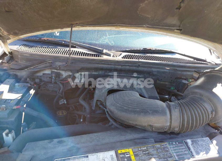 Photo 10 of 2001 Ford F-150 LARIAT/XL/XLT (VIN 1FTRX18L51NB30674)