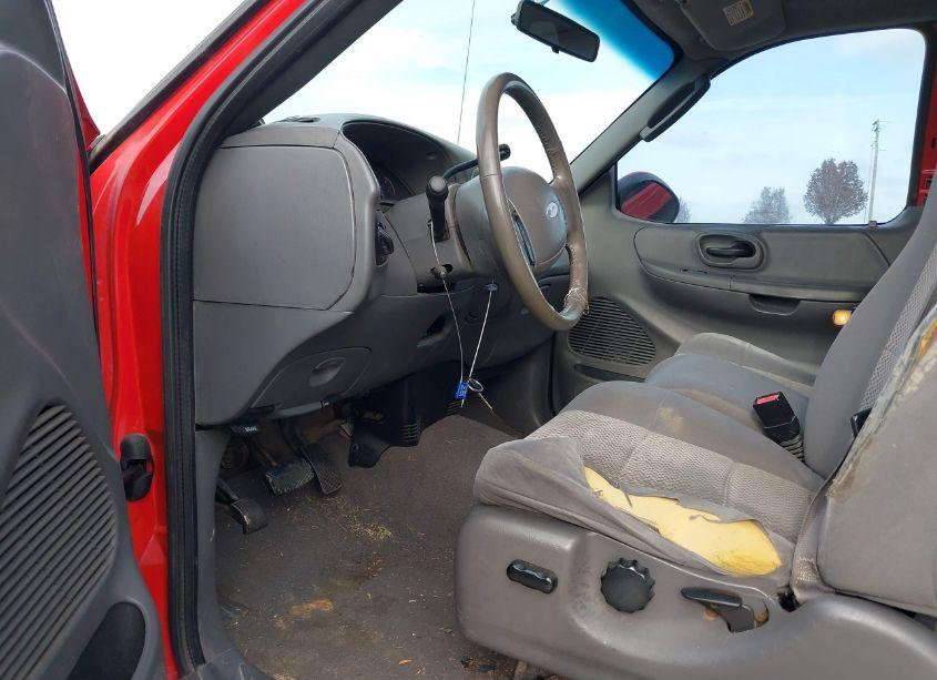 Photo 5 of 2002 Ford F-150 LARIAT/XL/XLT (VIN 1FTRX18L52NC06699)