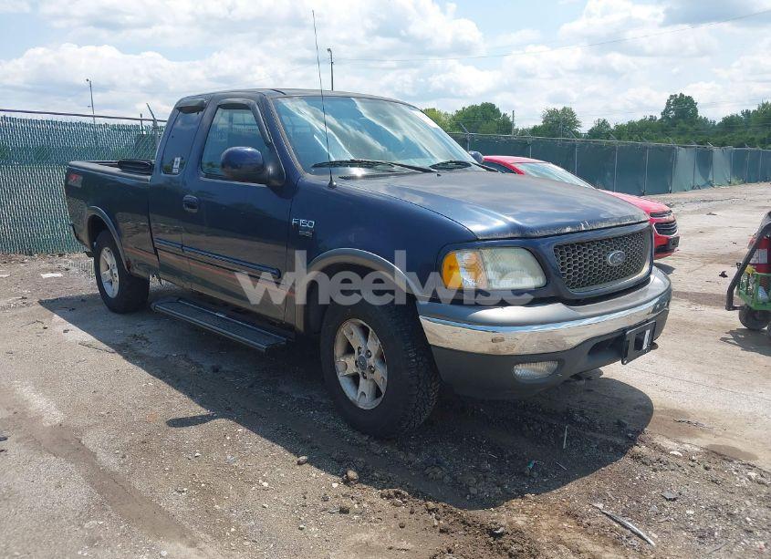 2003 Ford F-150 LARIAT/XL/XLT (VIN 1FTRX18L53NA25491) main photo