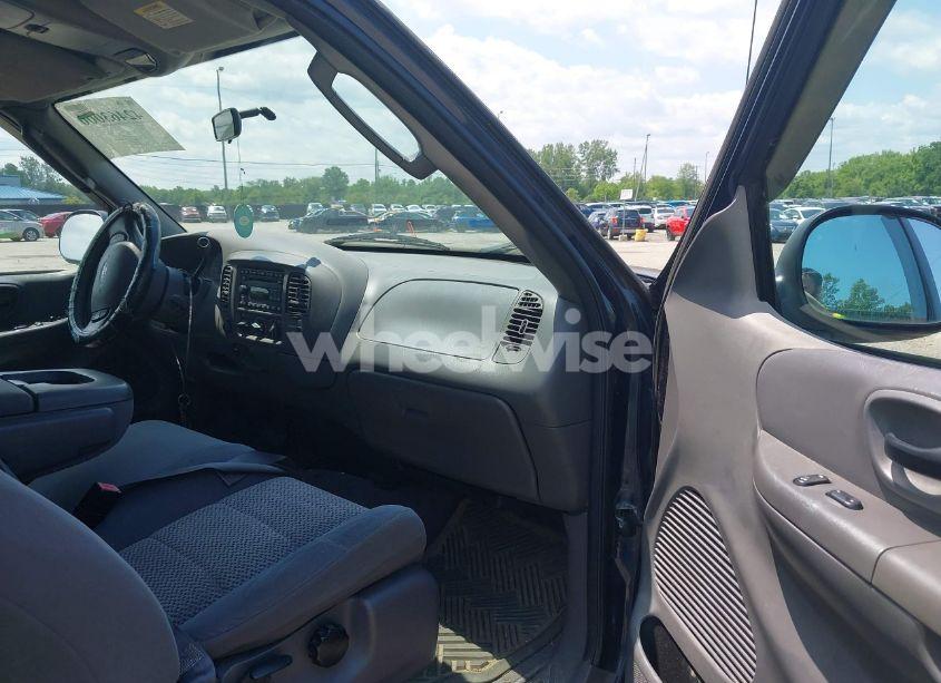 Photo 5 of 2003 Ford F-150 LARIAT/XL/XLT (VIN 1FTRX18L53NA25491)