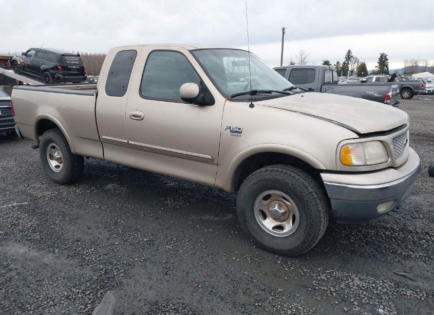 1999 Ford F150 (VIN 1FTRX18L5XKB08622) main photo
