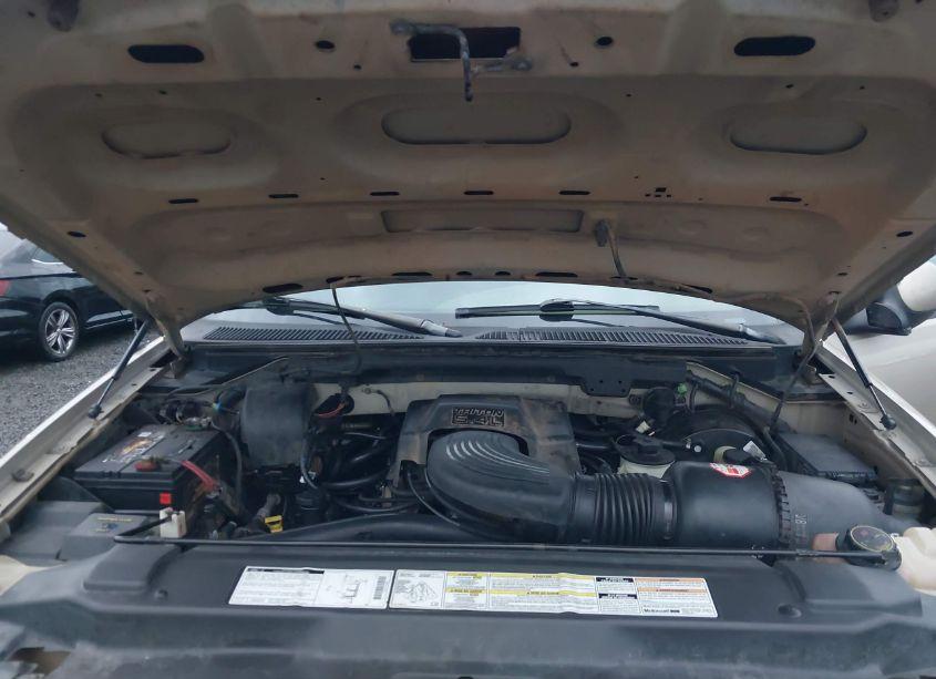 Photo 10 of 1999 Ford F150 (VIN 1FTRX18L5XKB08622)