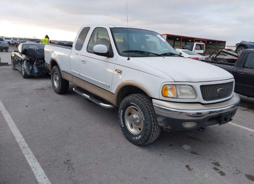 2000 Ford F-150 LARIAT/WORK SERIES/XL/XLT (VIN 1FTRX18L5YNA91420) main photo