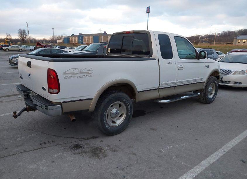Photo 4 of 2000 Ford F-150 LARIAT/WORK SERIES/XL/XLT (VIN 1FTRX18L5YNA91420)