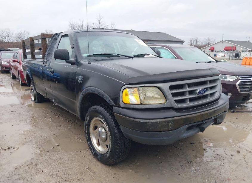 2001 Ford F-150 LARIAT/XL/XLT (VIN 1FTRX18L61NB75848) main photo