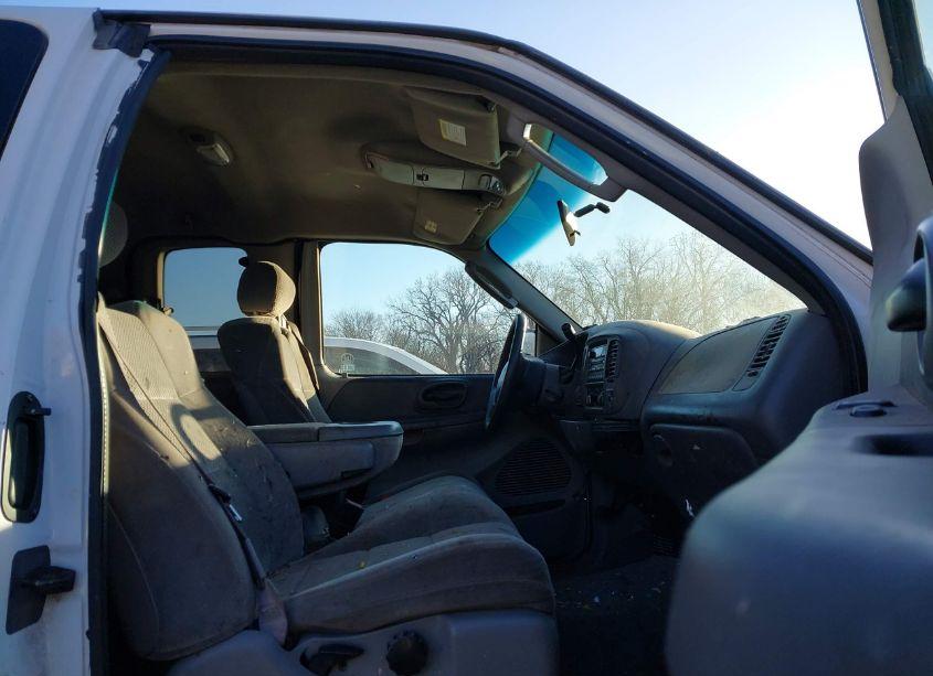 Photo 5 of 2002 Ford F-150 LARIAT/XL/XLT (VIN 1FTRX18L62KC40071)