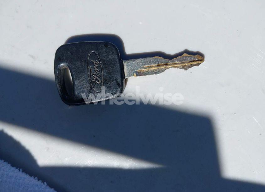 Photo 11 of 2000 Ford F-150 LARIAT/WORK SERIES/XL/XLT (VIN 1FTRX18L6YKB06492)