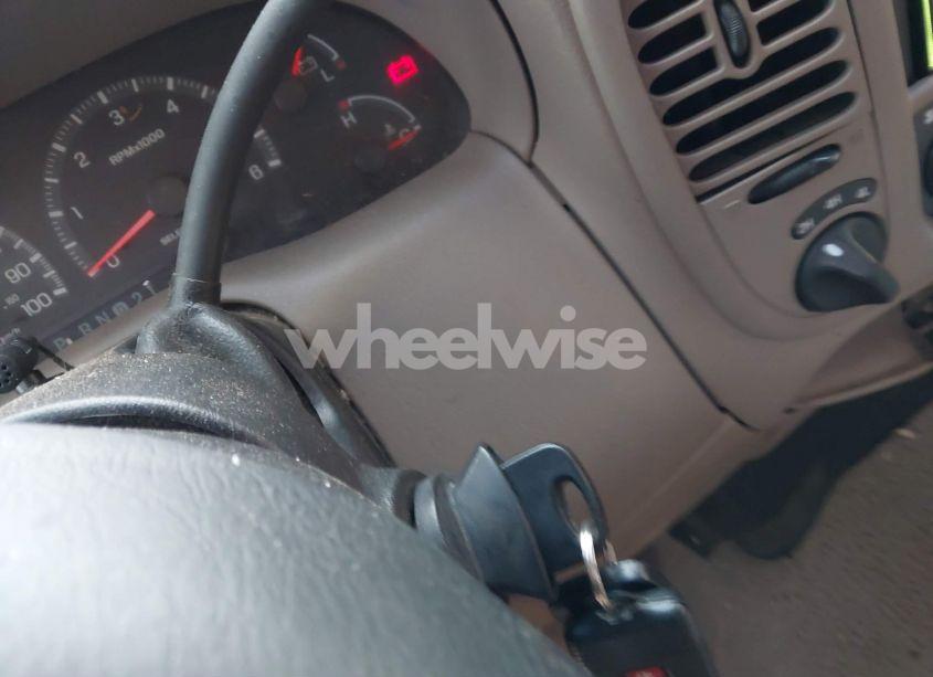 Photo 11 of 2000 Ford F-150 LARIAT/WORK SERIES/XL/XLT (VIN 1FTRX18L6YNA92785)