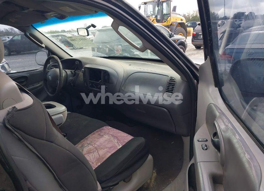 Photo 5 of 2003 Ford F-150 LARIAT/XL/XLT (VIN 1FTRX18L73NA84767)