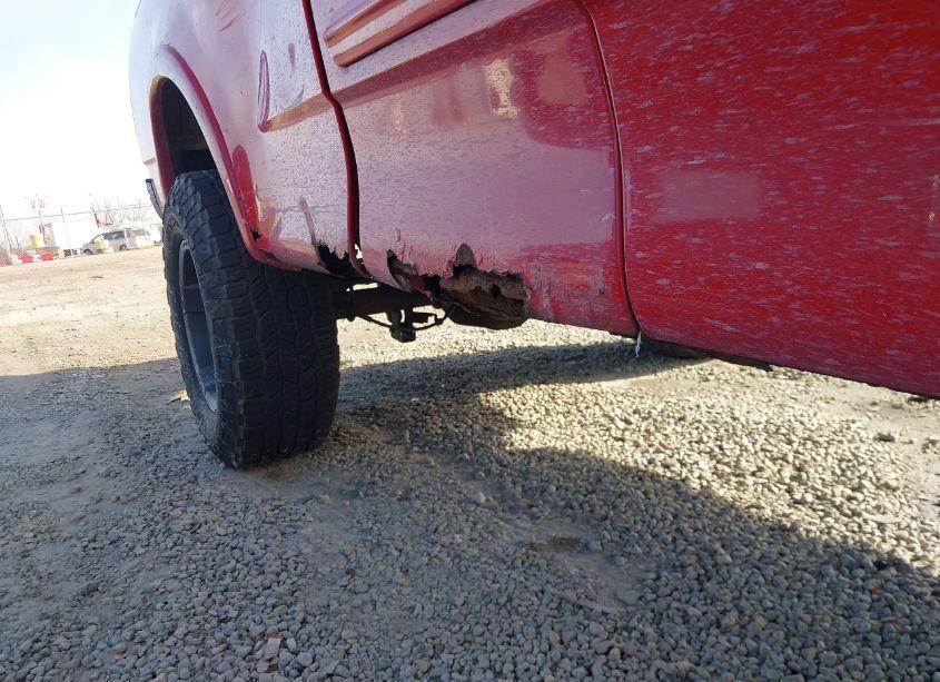 Photo 18 of 2000 Ford F-150 LARIAT/WORK SERIES/XL/XLT (VIN 1FTRX18L7YNA96604)