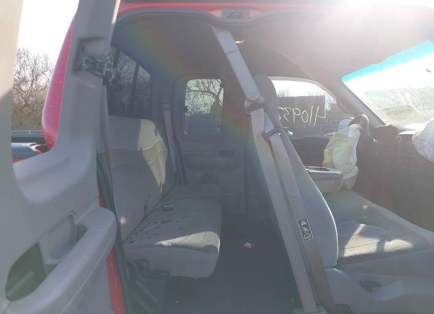 Photo 8 of 2000 Ford F-150 LARIAT/WORK SERIES/XL/XLT (VIN 1FTRX18L7YNA96604)