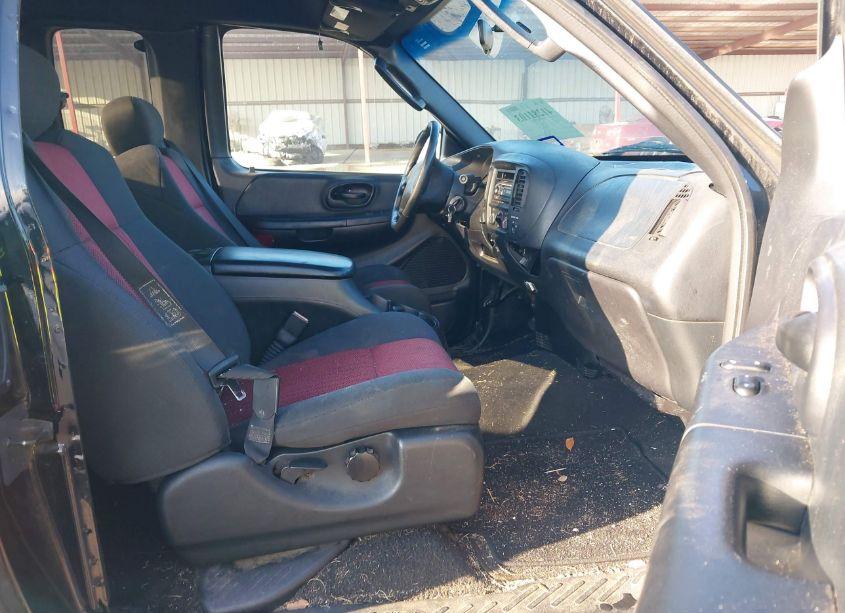 Photo 5 of 2003 Ford F-150 LARIAT/XL/XLT (VIN 1FTRX18L83NB66670)