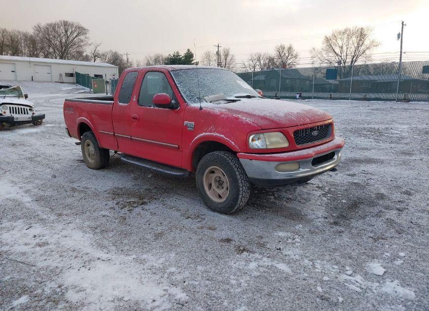 1998 Ford F-150 LARIAT/STANDARD/XL/XLT (VIN 1FTRX18L8WKA89112) main photo
