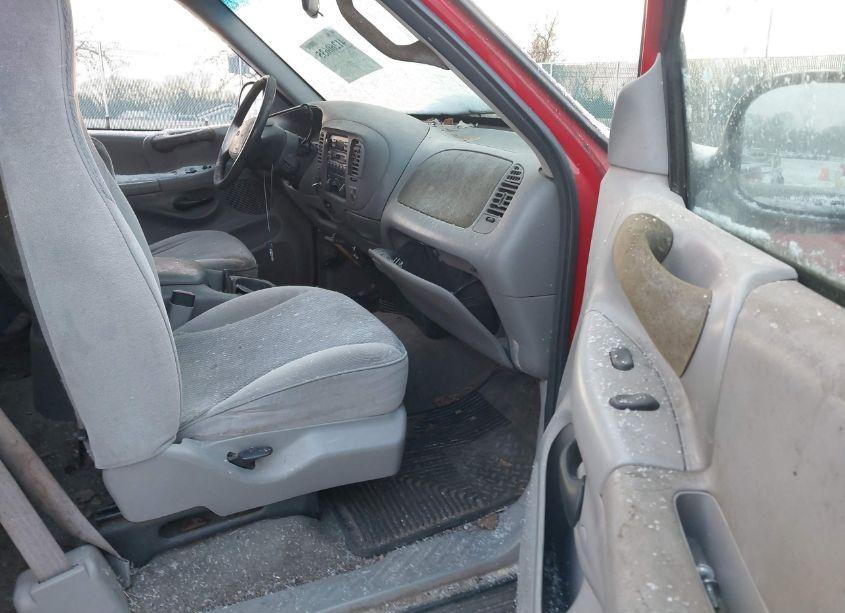 Photo 5 of 1998 Ford F-150 LARIAT/STANDARD/XL/XLT (VIN 1FTRX18L8WKA89112)