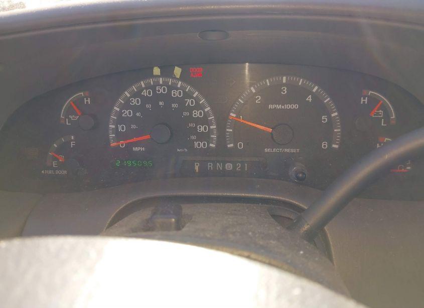 Photo 7 of 2000 Ford F-150 LARIAT/WORK SERIES/XL/XLT (VIN 1FTRX18L8YNA42714)