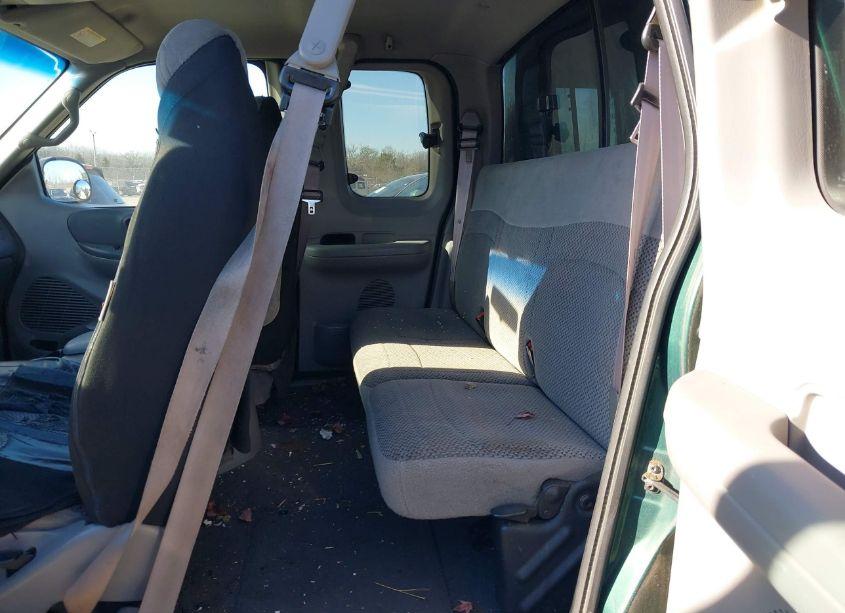 Photo 8 of 2000 Ford F-150 LARIAT/WORK SERIES/XL/XLT (VIN 1FTRX18L8YNA42714)